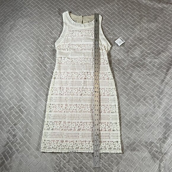 Kimchi Blue Size Small Short Mini Dress Cream White Lace Body Con Heart Buttons - Picture 8 of 9